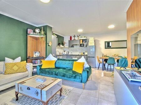 2 Bedroom Apartment in Burgundy Estate
