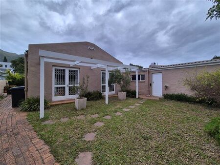 3 Bedroom House in Hout Bay and surrounds