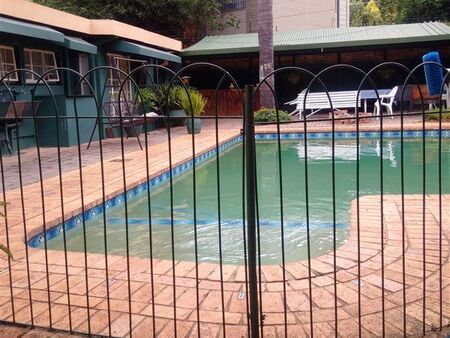 1 Bedroom House in Menlo Park