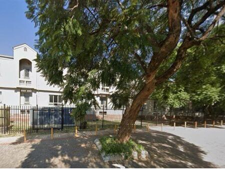 Bachelor apartment in Hatfield