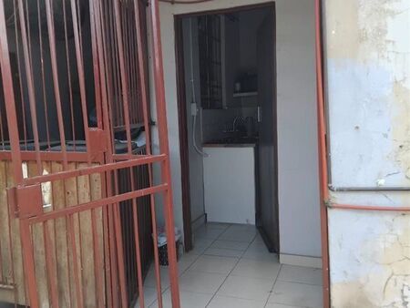 Bachelor apartment in East Lynne