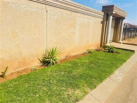 2 Bedroom House in Moletsane