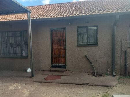 3 Bedroom Townhouse in Naledi