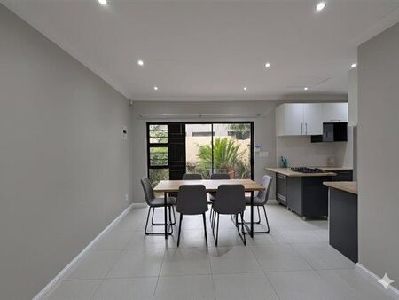 2 Bedroom House in Beverley Gardens