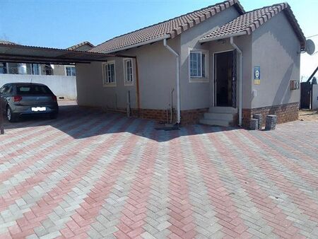 3 Bedroom House in Cosmo City