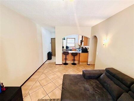 1 Bedroom Apartment in Douglasdale