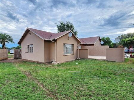 3 Bedroom House in Strubenvale