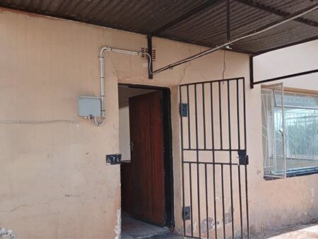 Studio apartment in Brakpan Central