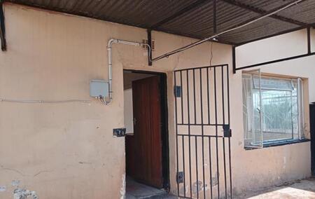 Studio apartment in Brakpan Central