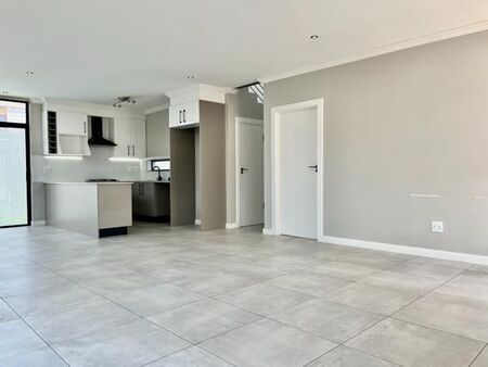 3 Bedroom House in Rynfield AH