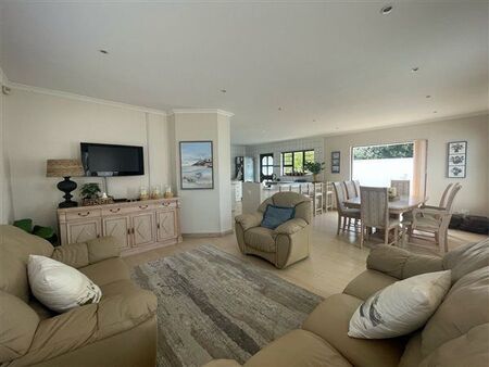 5 Bedroom House in St Francis Bay Canals