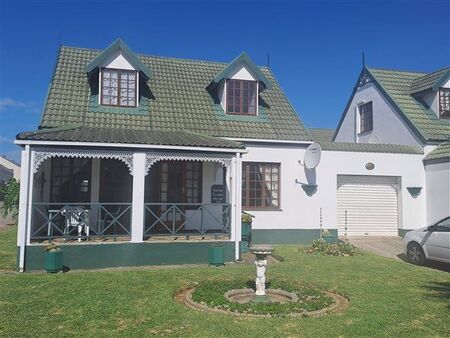 2 Bedroom Townhouse in Lorraine Manor