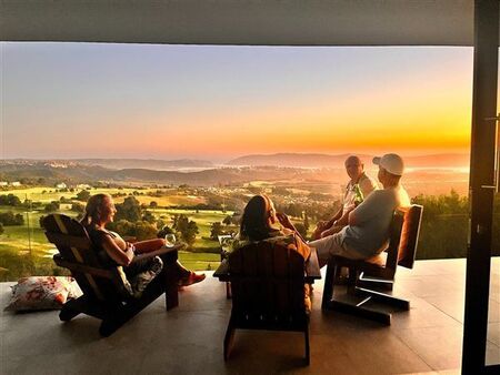 4 Bedroom House in Simola