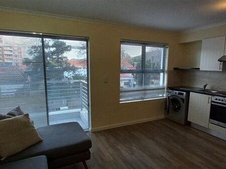 1 Bedroom Apartment in Rondebosch