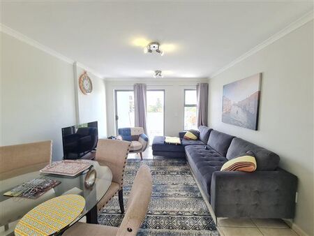 1 Bedroom Apartment in Rondebosch