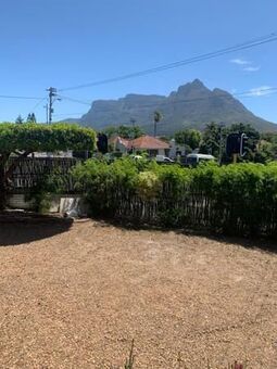 6 Bedroom House in Mowbray