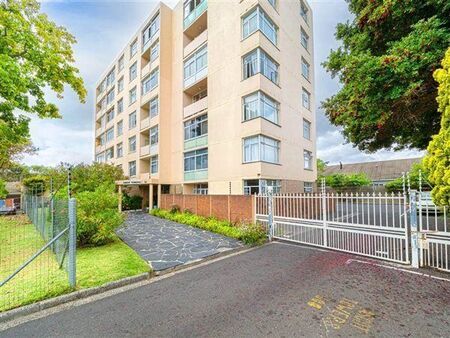 1 Bedroom Apartment in Kenilworth