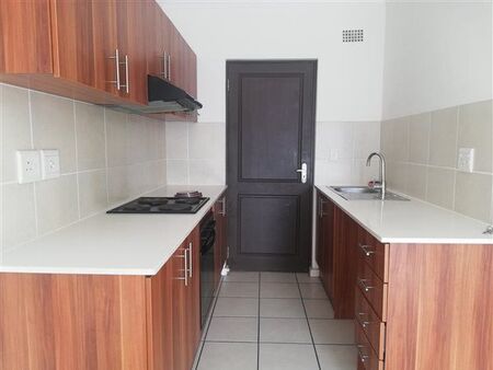 Studio Apartment in Grassy Park