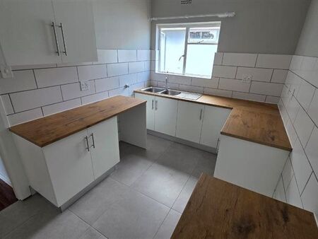 2 Bedroom Apartment in Vredehoek