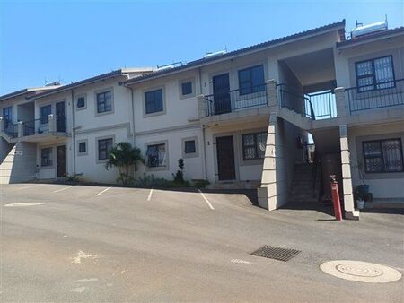 3 Bedroom Apartment in Grove End