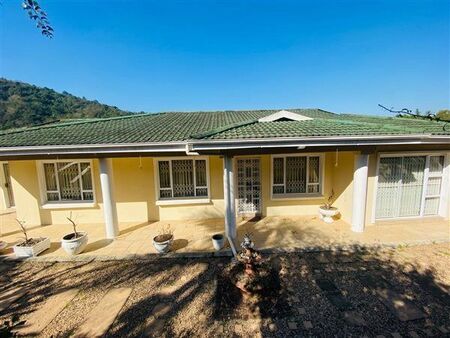 3 Bedroom House in Escombe