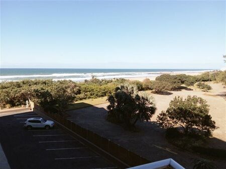 2 Bedroom Apartment in Amanzimtoti