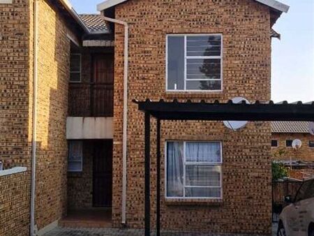 2 Bedroom Apartment in Honeydew Ridge