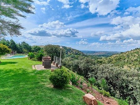 3 Bedroom Apartment in Honeydew Ridge