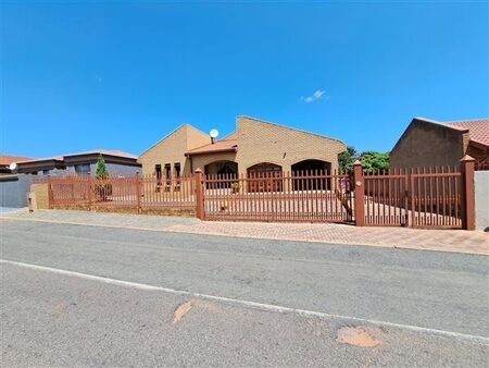 4 Bedroom House in Soshanguve