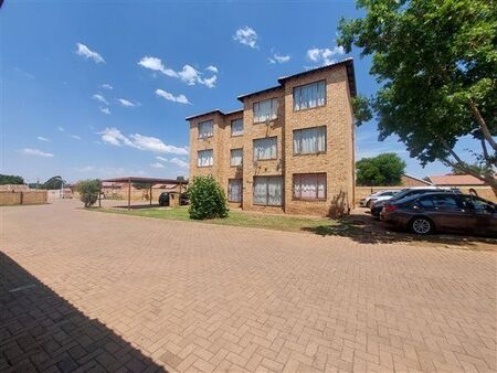 2 Bedroom Apartment in Randfontein Central