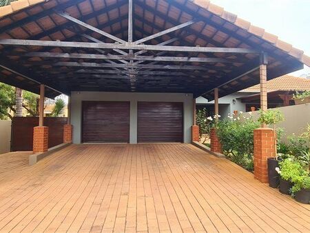 4 Bedroom House in Pinehaven