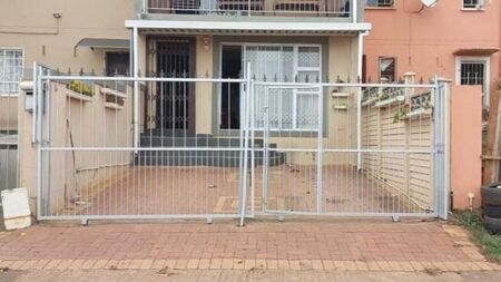 1 Bedroom apartment to rent in Stanmore, Phoenix