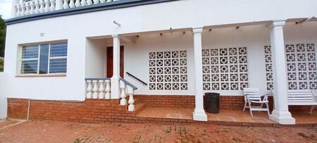 2 Bedroom penthouse to rent in Schoemansville, Hartbeespoort