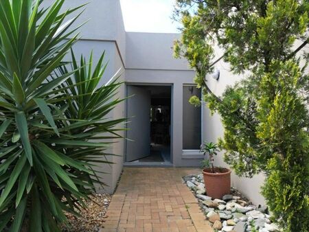 3 Bedroom house to rent in West Beach, Blouberg