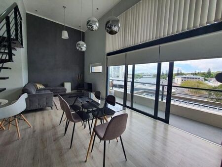 2 Bedroom apartment to rent in Claremont Upper, Cape Town