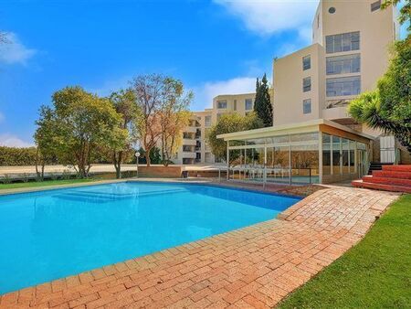 1.5 Bedroom Apartment in Sandton Central