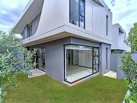 3 Bedroom Townhouse in Bryanston