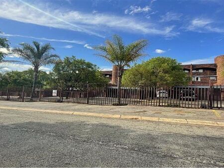 2 Bedroom Apartment in Cresta