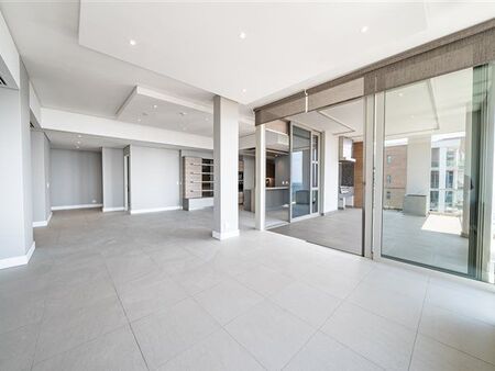 3 Bedroom Apartment in Rosebank