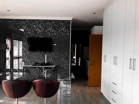 Bachelor apartment in Blairgowrie