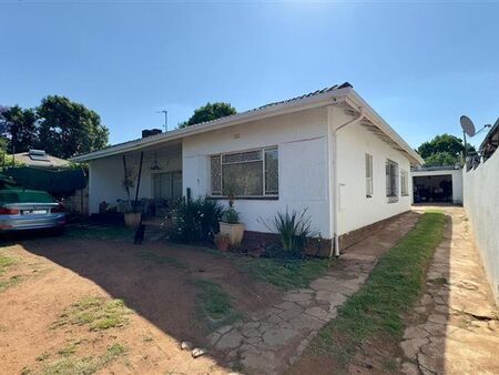 3 Bedroom House in Westdene