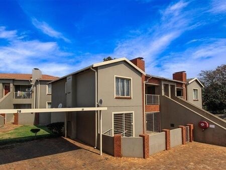 2 Bedroom Apartment in Florida Glen