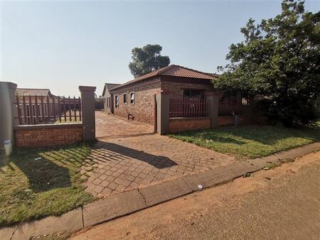 2 Bedroom House in Palmridge