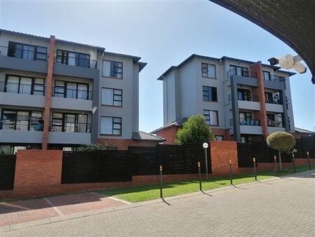 2 Bedroom Townhouse in Oakdene