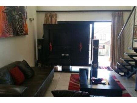 3 Bedroom Apartment in Sunninghill