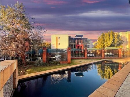 2 Bedroom Apartment in Douglasdale