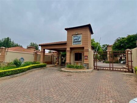 3 Bedroom House in Douglasdale