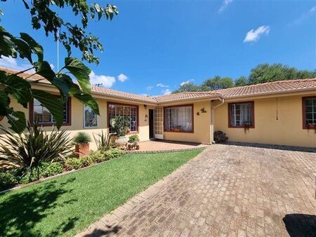 2 Bedroom House in Vaaloewer