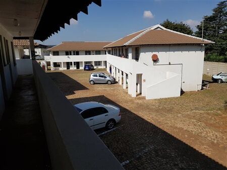 Bachelor apartment in Jansen Park