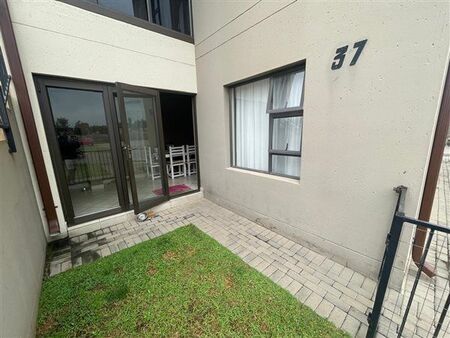 2 Bedroom Townhouse in Brentwood Park